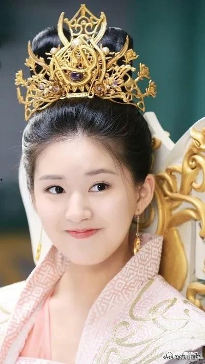 内部人爆料赵露思的视频,揭秘明星幕后生活