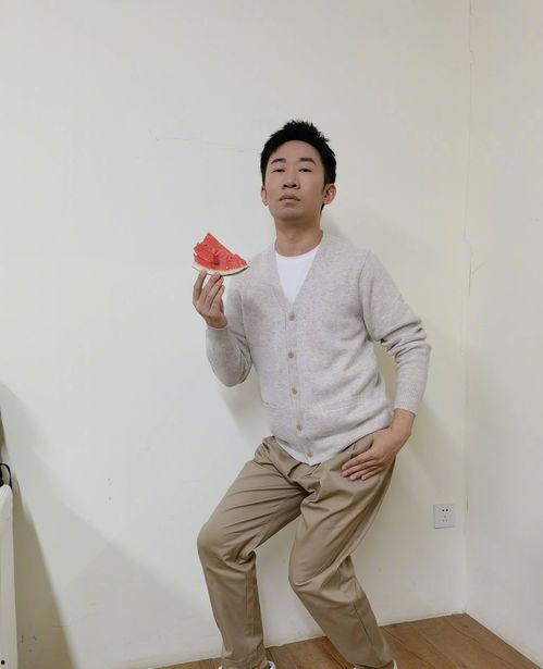 杨迪爆料小鬼是谁视频大全,小鬼身份大揭秘，视频曝光引发热议  第2张