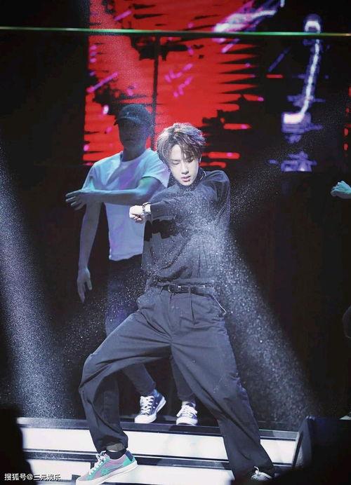 娱乐爆料王一博笑场图片,萌态十足引网友热议