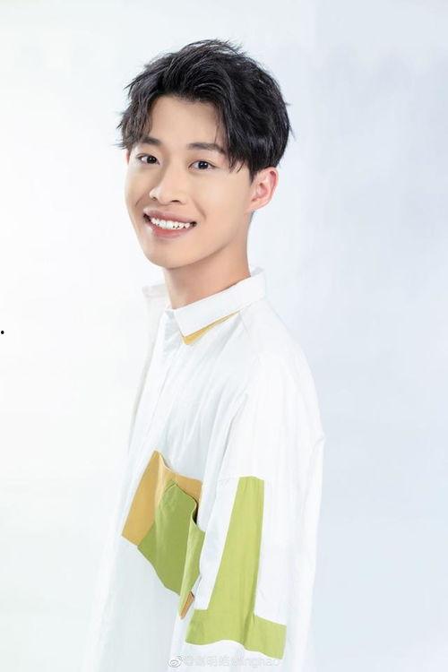 谢明皓爆料恋情视频,甜蜜视频揭露浪漫瞬间  第1张