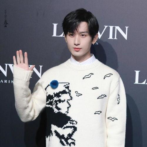 成毅娱乐吃瓜,揭秘明星幕后吃瓜真相